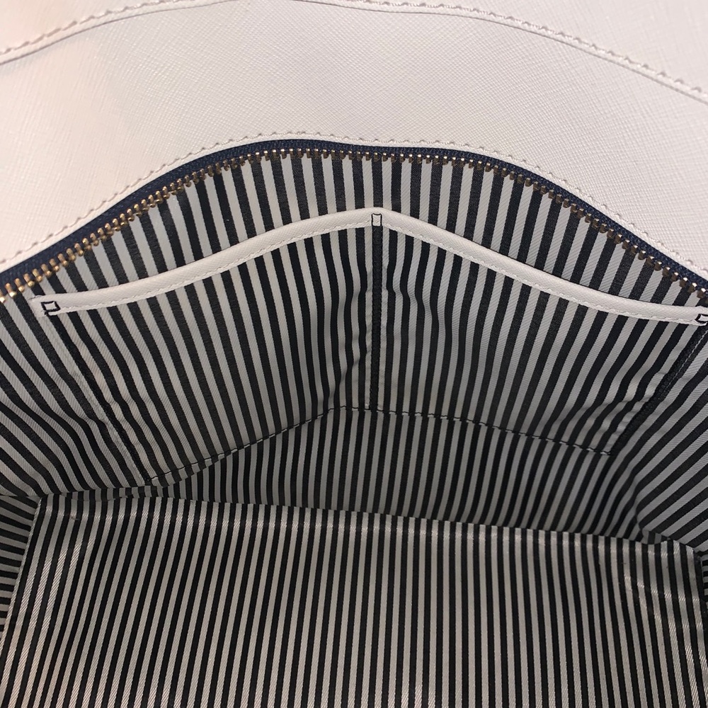 Kate Spade Tote - Picture 7 of 8